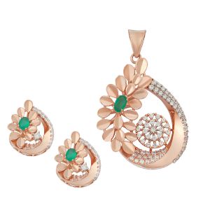 18k Gold Emerald Bloom Pendant Set