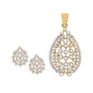 18k Diamond Clusters Diamond Pendant Set