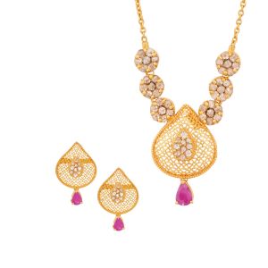 22k Diamond Pear Ruby Diamond Necklace